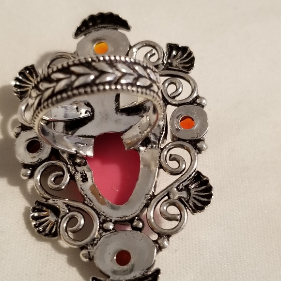 *Vintage Red Goddess, Garnet Silver Ring - Picture 5 of 7